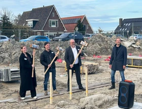 Feestelijke start in Opperdoes 