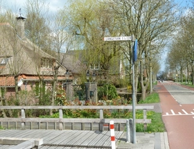 De lintbebouwing in Zwaag